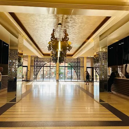 Апартаменты Private Vip In Royal Солнечный берег